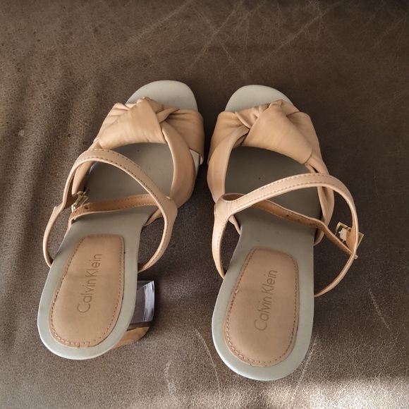 Calvin Klein peach blush heels - Picture 3 of 5